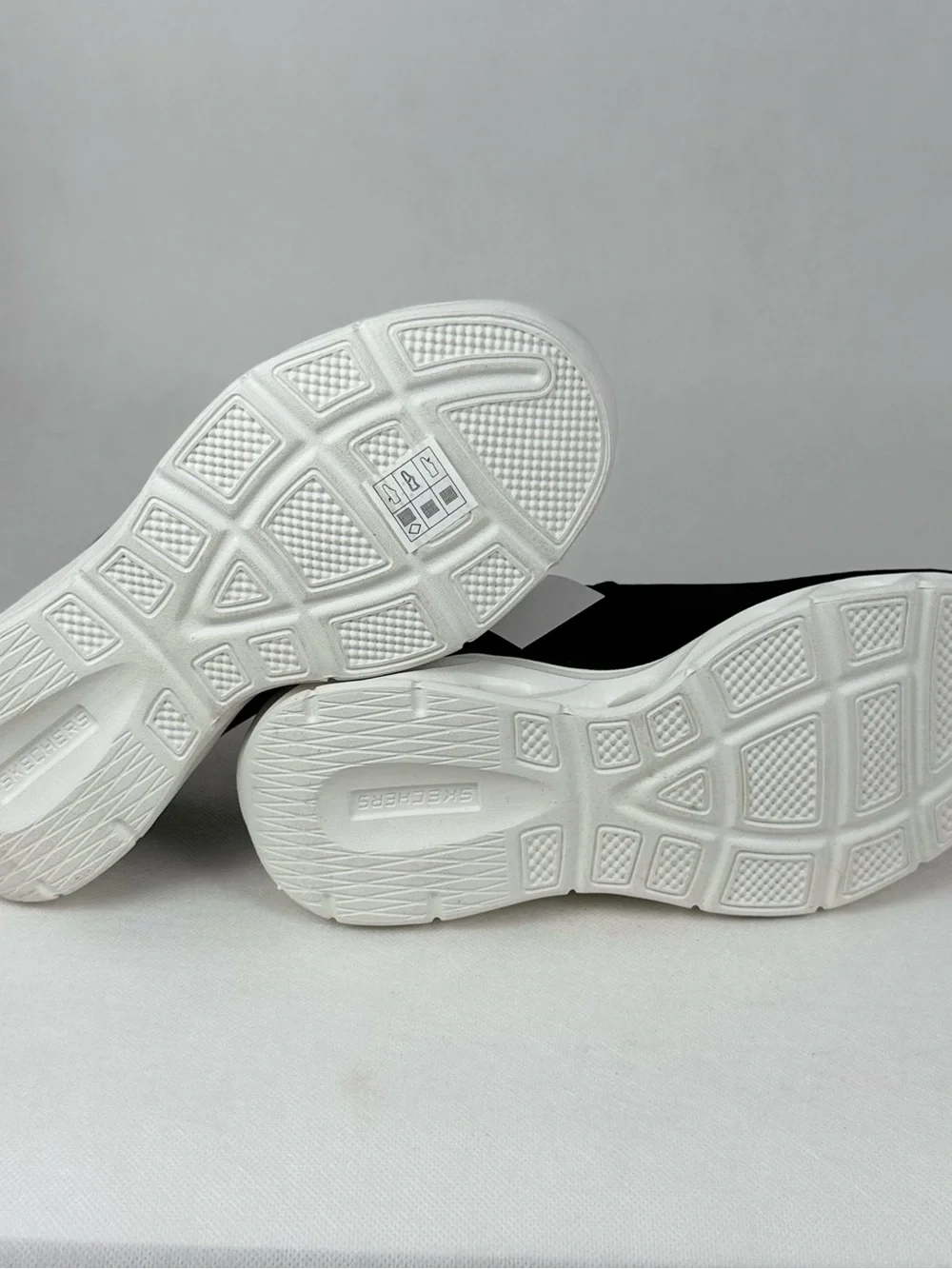 Skechers Hands Free Swift Fit Glide Lite 2.0 Black Women’s 6 Shoes NWB
